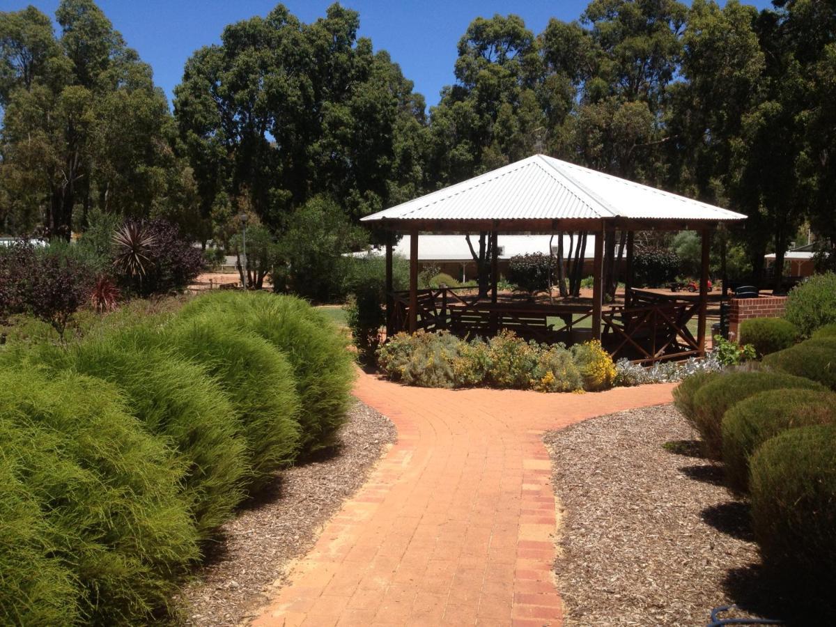 Travellers Rest Motel Mundaring Экстерьер фото