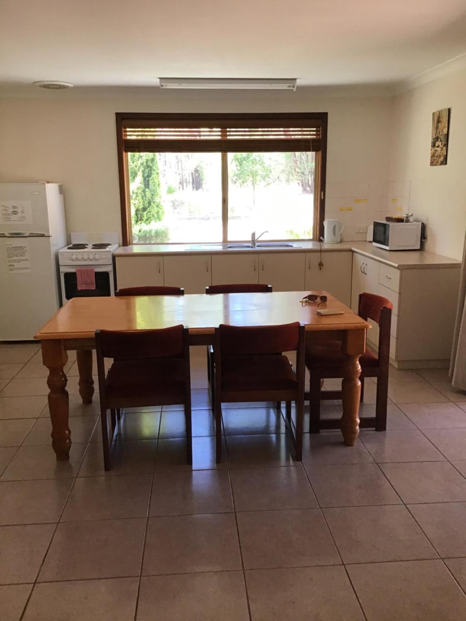 Travellers Rest Motel Mundaring Экстерьер фото