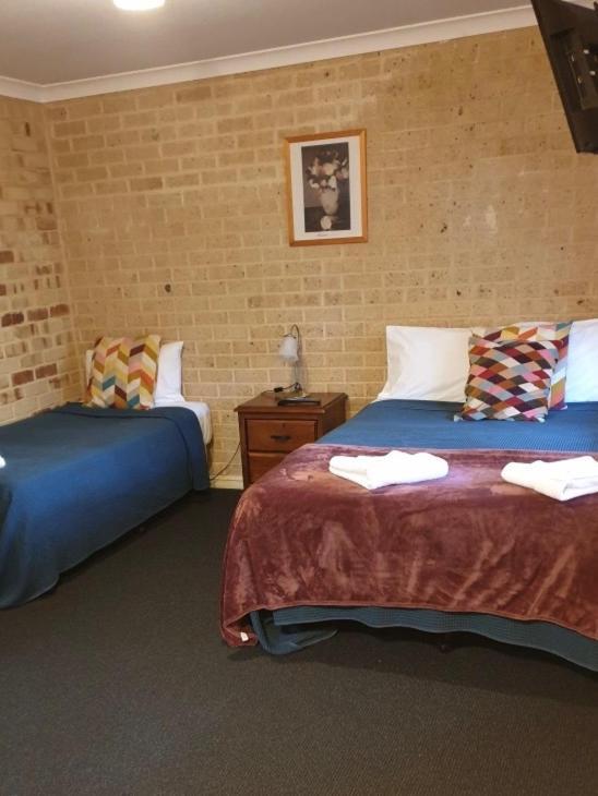 Travellers Rest Motel Mundaring Экстерьер фото