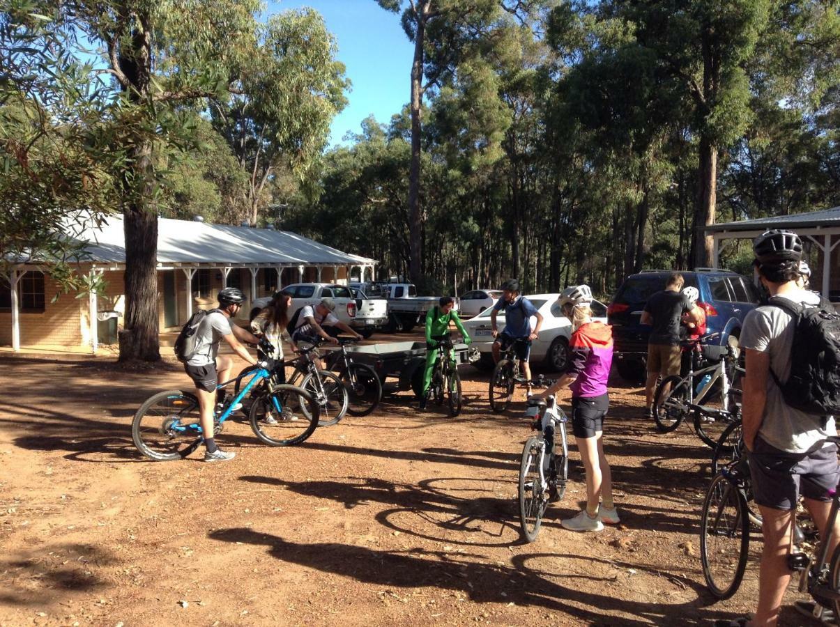 Travellers Rest Motel Mundaring Экстерьер фото